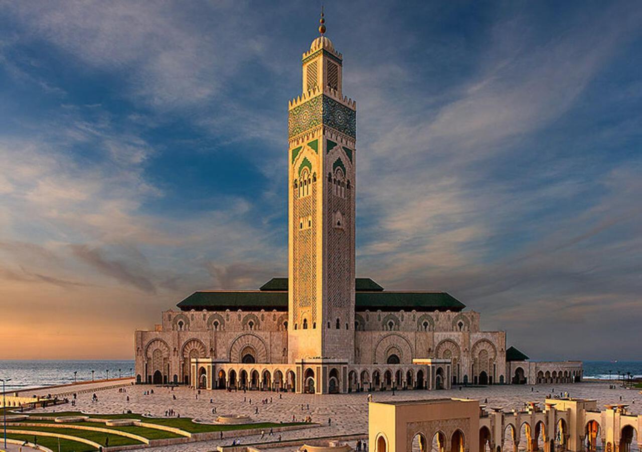 Luxury Downtown Apartment Of 80M2 In Front Of Hassan 2 Mosque And Sea From Family , Pour Famille , Interdit Couples Araabic Non Marie, Forbidden Unmarried Araabic Couples Basement Car Park Casablanca Zewnętrze zdjęcie