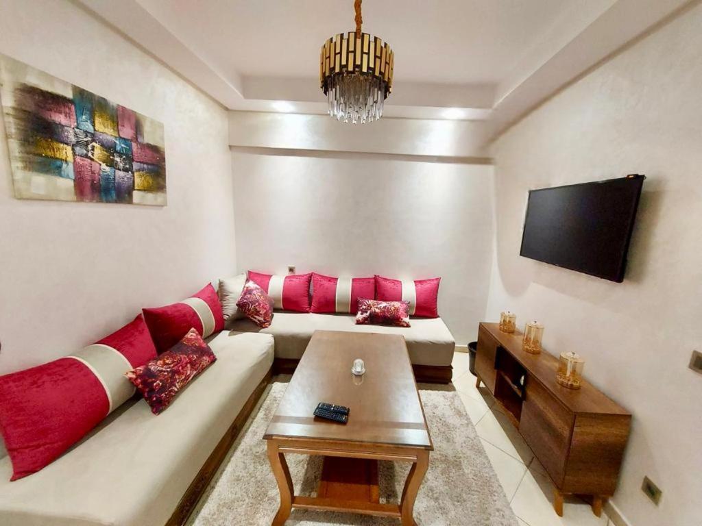 Luxury Downtown Apartment Of 80M2 In Front Of Hassan 2 Mosque And Sea From Family , Pour Famille , Interdit Couples Araabic Non Marie, Forbidden Unmarried Araabic Couples Basement Car Park Casablanca Zewnętrze zdjęcie