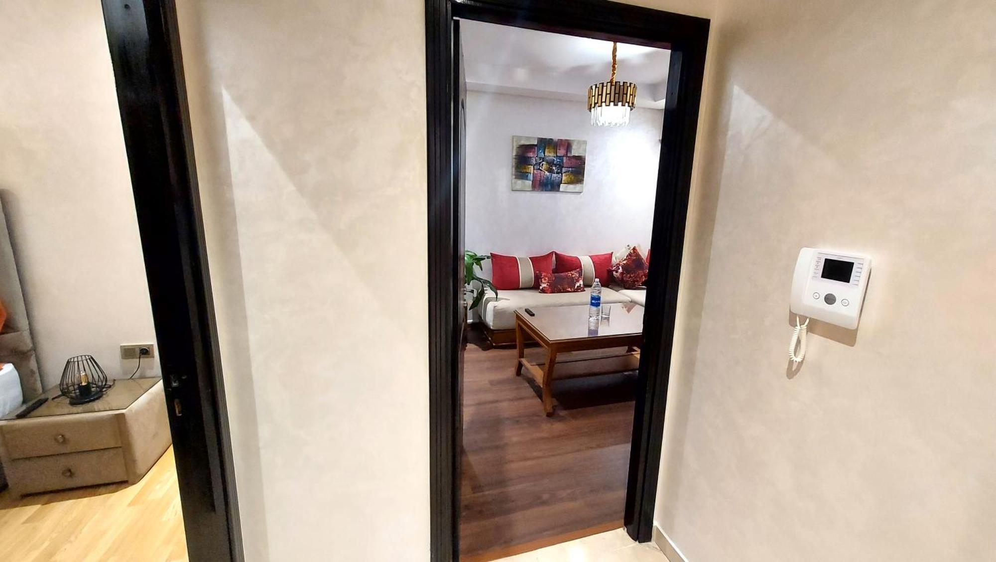 Luxury Downtown Apartment Of 80M2 In Front Of Hassan 2 Mosque And Sea From Family , Pour Famille , Interdit Couples Araabic Non Marie, Forbidden Unmarried Araabic Couples Basement Car Park Casablanca Zewnętrze zdjęcie