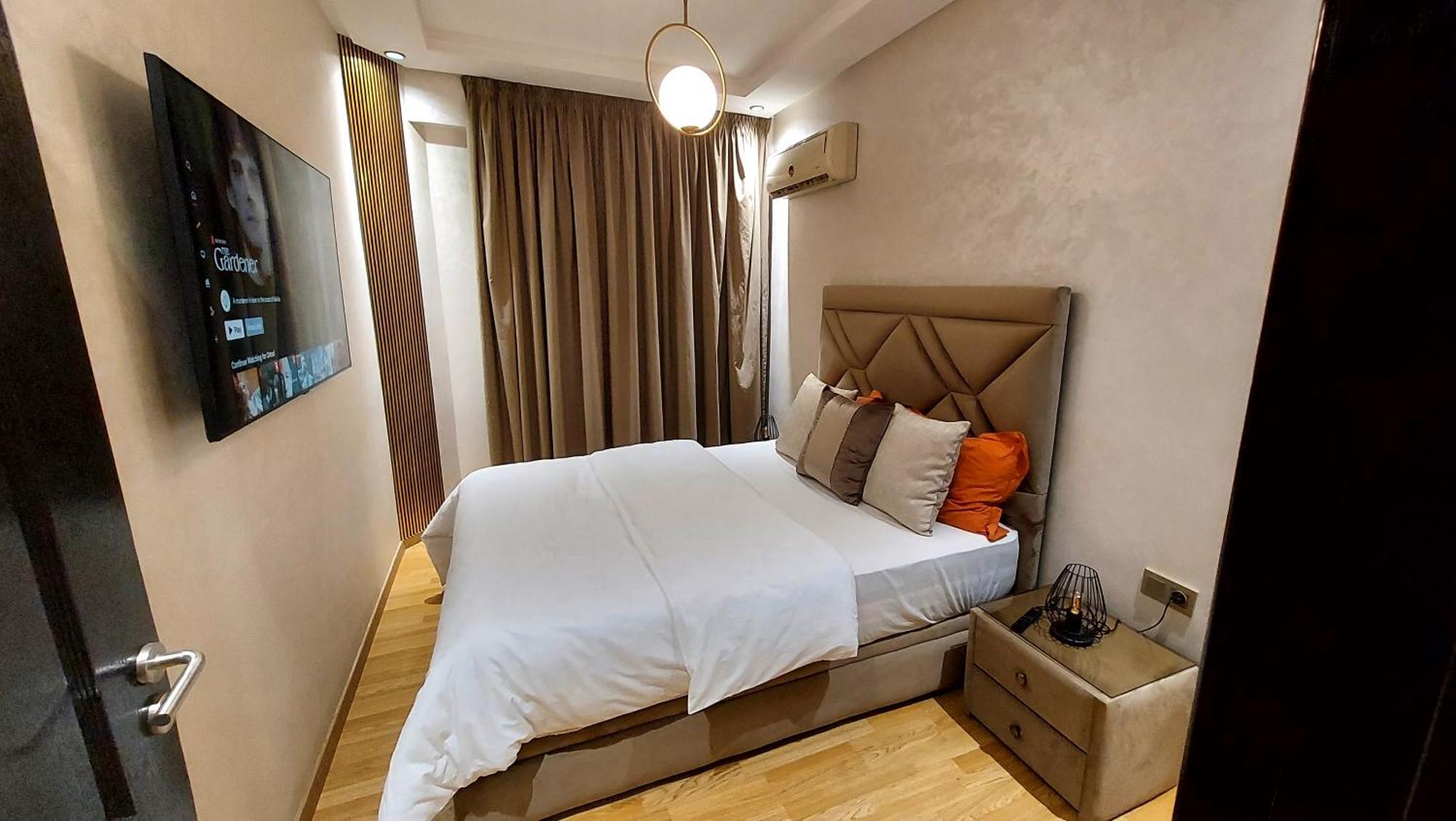 Luxury Downtown Apartment Of 80M2 In Front Of Hassan 2 Mosque And Sea From Family , Pour Famille , Interdit Couples Araabic Non Marie, Forbidden Unmarried Araabic Couples Basement Car Park Casablanca Zewnętrze zdjęcie